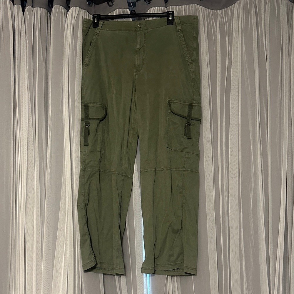 Green Cargo Pants